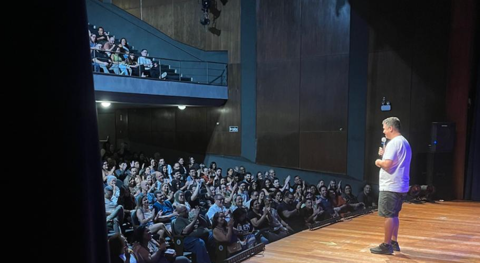 Reinaldo França em um de seus shows lotados. Foto: Divulgação